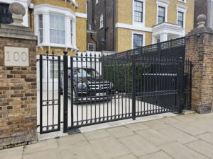 New Decorative Electric Drive way gate